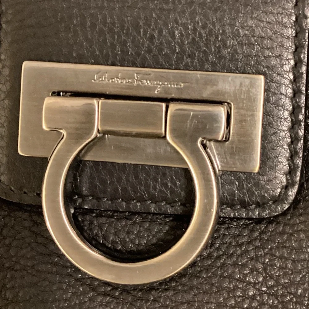 SALVATORE FERRAGAMO
Leather Shoulder Bag - Picture 8 of 16